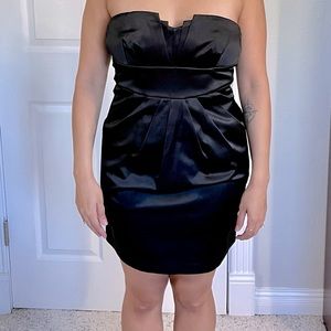 Cocktail shirt strapless black dress. Size 3. Brand Love Tease